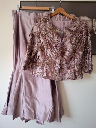 Traje artesanal de fiesta
