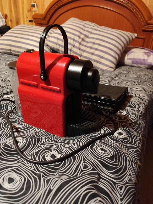 Cafetera Krups Nespresso Inissia XN1005 atascada 