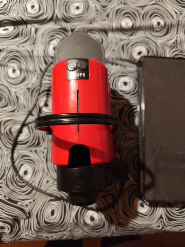 Cafetera Krups Nespresso Inissia XN1005 atascada 