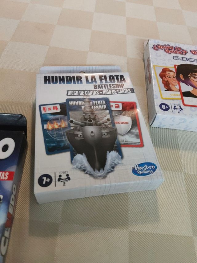 Varios juegos de mesa .