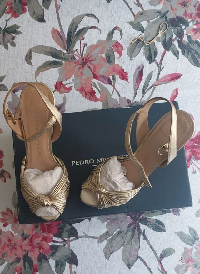 Sandalias PEDRO MIRALLES doradas