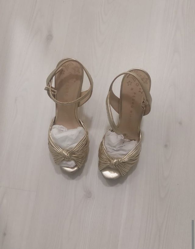 Sandalias PEDRO MIRALLES doradas