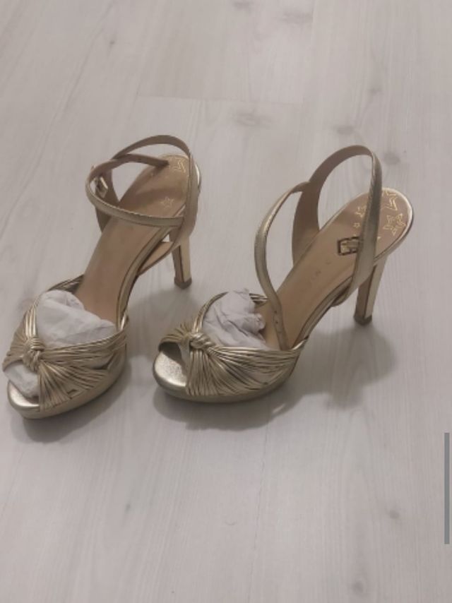 Sandalias PEDRO MIRALLES doradas