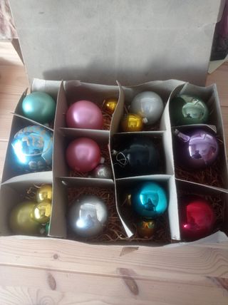 Vecchia scatola per palline di Natale degli anni '70 