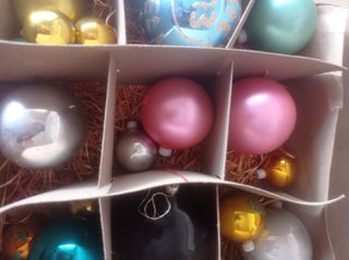 Vecchia scatola per palline di Natale degli anni '70 