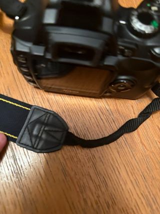 Camara de fotos y videis Nikon D40 y estuche.