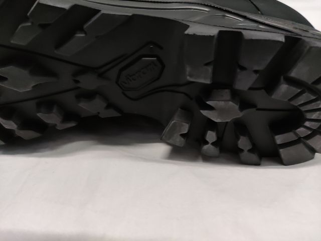 Botas nuevas Cramponeables Lowa 42