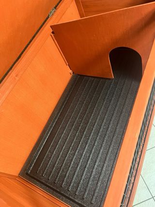 Conigliera da esterno ed interno in legno