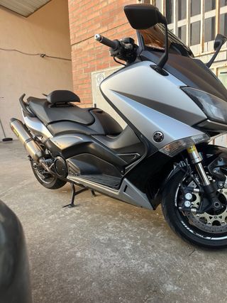 Yamaha tmax 530
