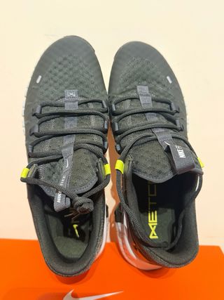 Nike free metcon 5 talla 42.5 verde