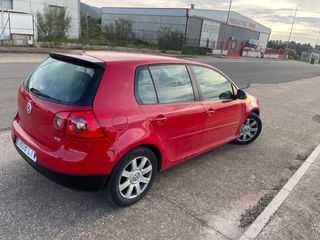 Volkswagen Golf 2004