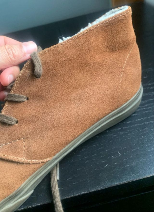 Zapatos ante y borreguito Vans