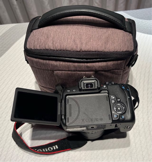 CAMARA CANON EOS 800D CON OBJETIVOS