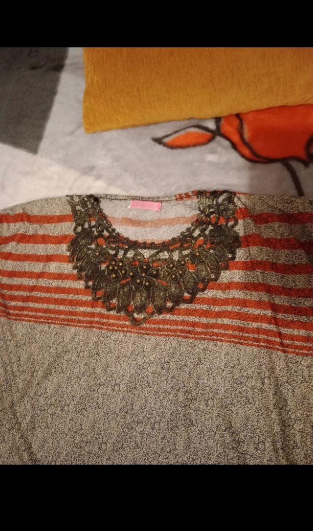 Túnica fina recta, colores tierra. Talla XL