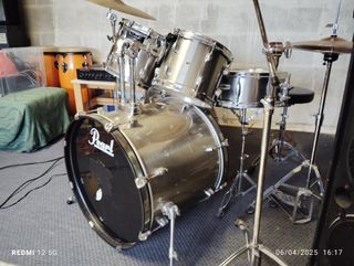 Bateria acústica Pearl