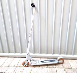 Monopattino; Metallo; Freno a piede