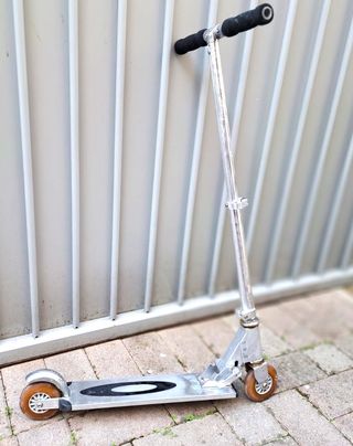 Monopattino; Metallo; Freno a piede