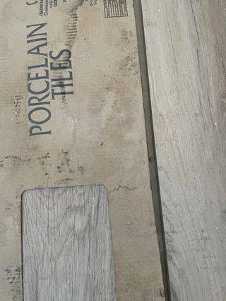 Suelo porcelánico efecto madera