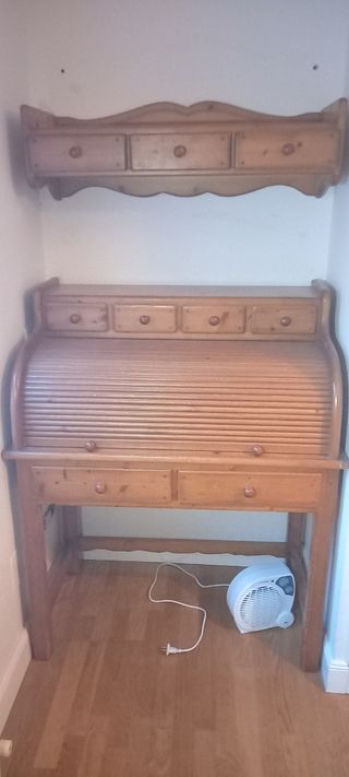 Escritorio de madera