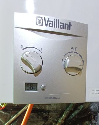 Calentador Vaillant atmoMAG Plus 11-4/0 ET e H