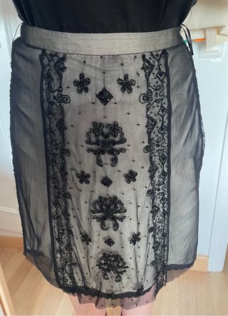 Falda bordada con pedrería Tintoretto