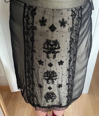 Falda bordada con pedrería Tintoretto