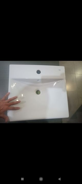 Lavabo nuevo . roca 
