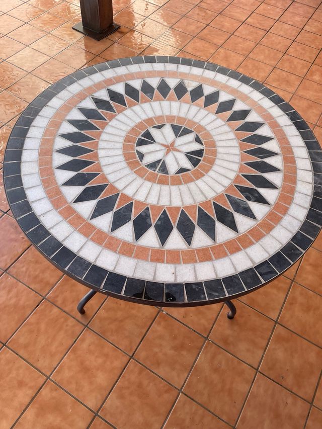 Sillas y mesa terraza