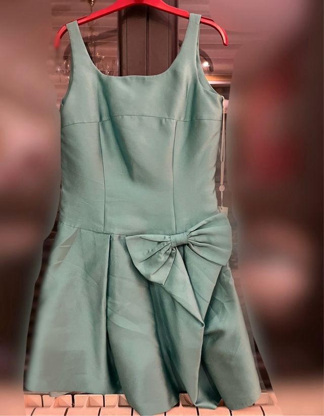 Vestido azul lazo celebración