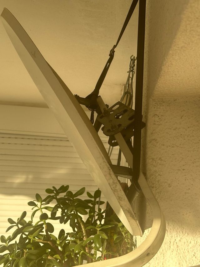 Antena parabolica TV