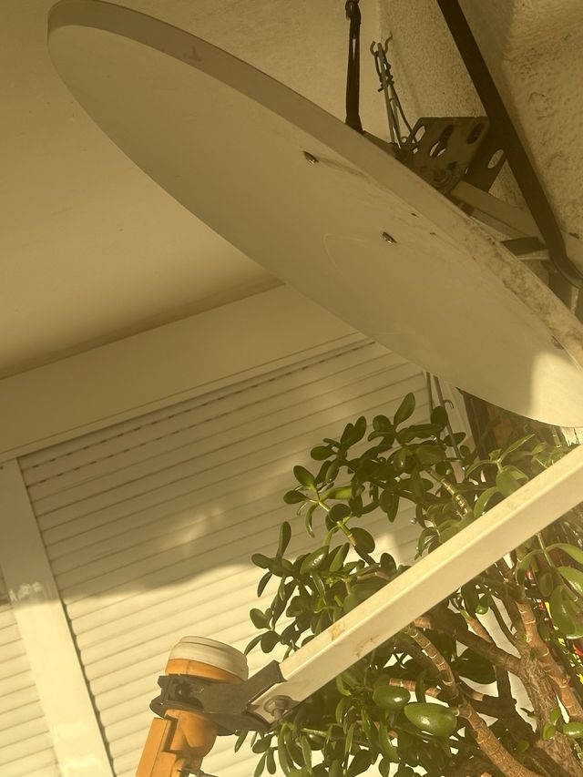 Antena parabolica TV