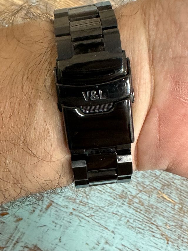 Reloj Victorio y Lucchino