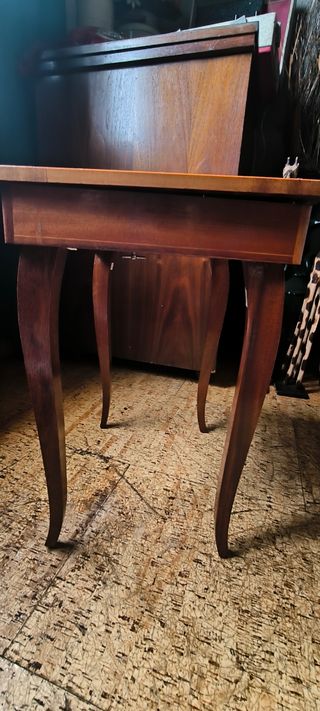 Mesa costurero francesa con música