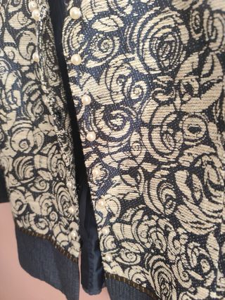 Chaqueta de la marca Paz Torras  Talla 42