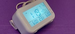 Despertador USB con sensor de iluminación