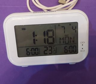 Despertador USB con sensor de iluminación