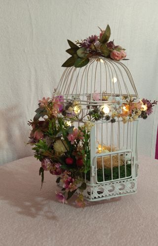 Jaula Decorativa con luz y flores
