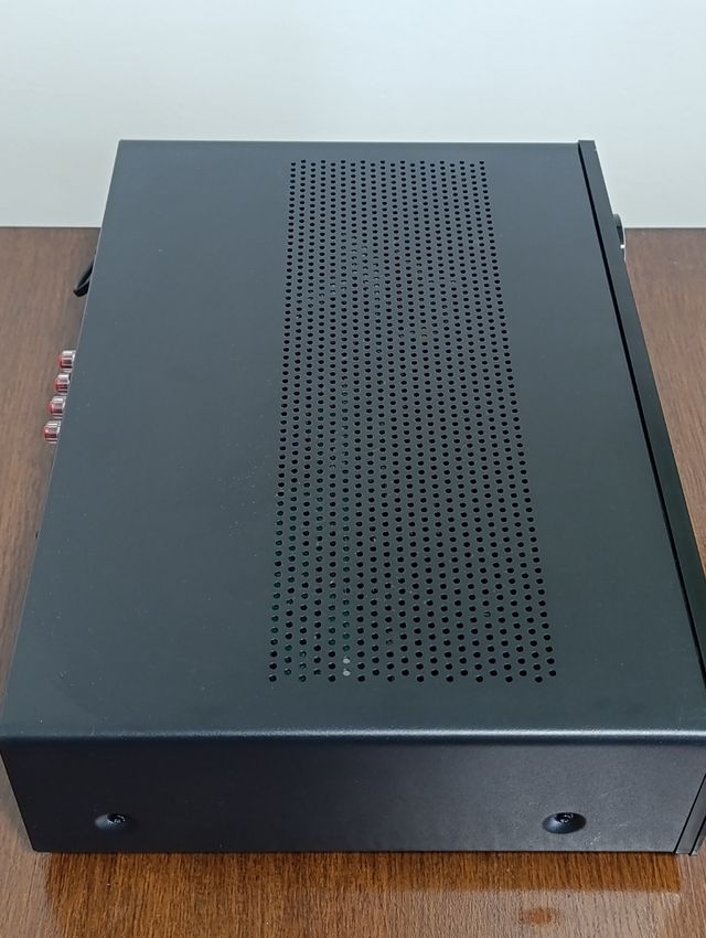 Amplificador Aiwa AMU 120 BT