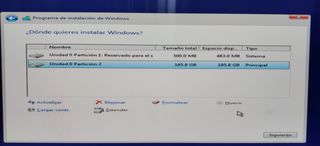 PC Windows 10 Pro, pantalla, teclado y ratón 