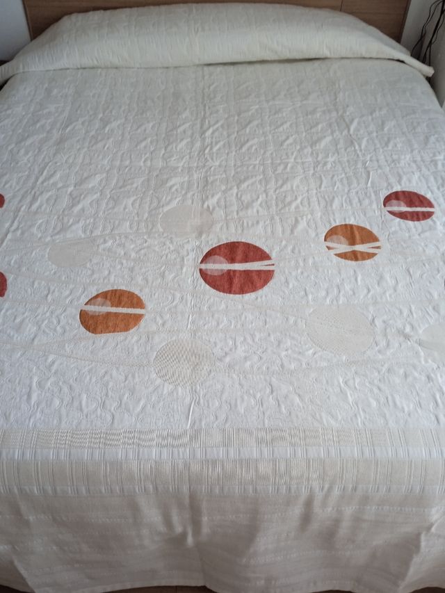Colcha para cama 90 o 110, medidas 180x270 cm
