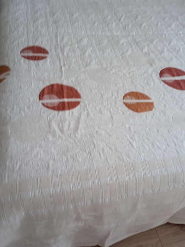 Colcha para cama 90 o 110, medidas 180x270 cm