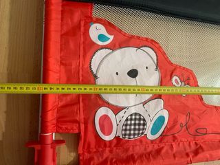 Barrera cama niños.
