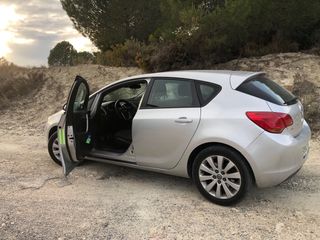 Opel Astra 2011