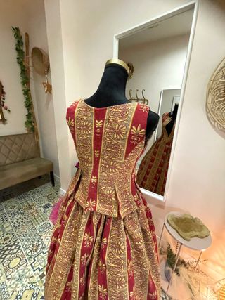 Traje Huertana Incluye 2 Corpiños T 34 y T 38