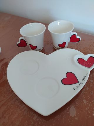 Coppia tazzine caffè romantiche