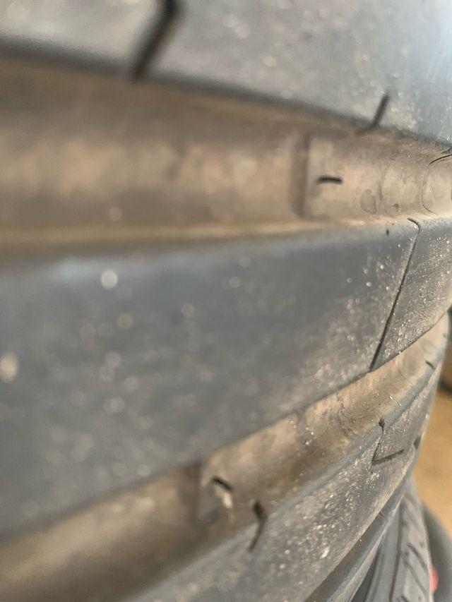 Neumaticos  215/45/18