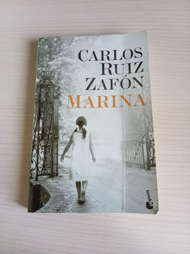 Marina (Spanish Edition)