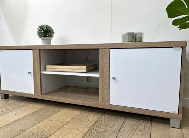 Mobili TV di ultima generazione in contrassegno