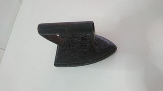 Plancha antigua de hierro.