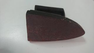 Plancha antigua de hierro.